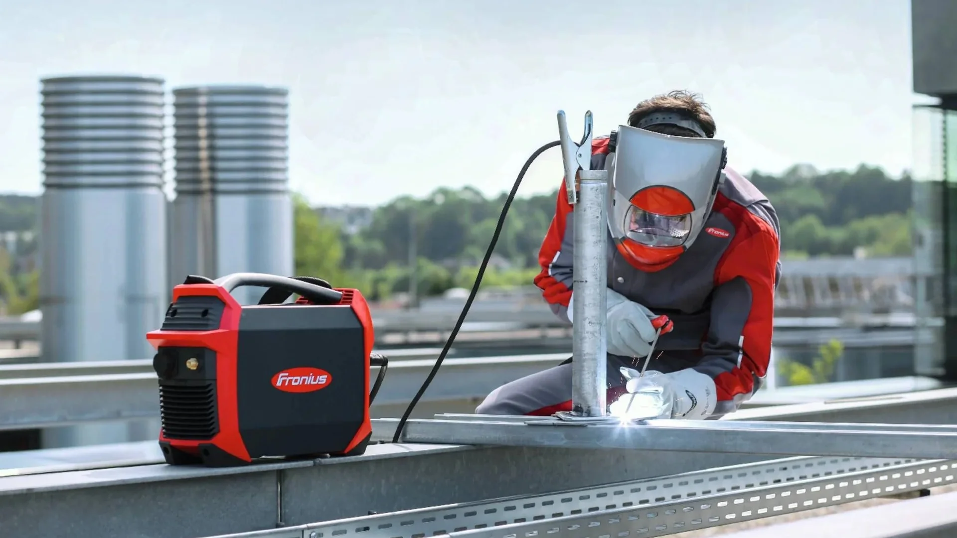 EQUIPOS PARA SOLDAR ELECTRODO REVESTIDO